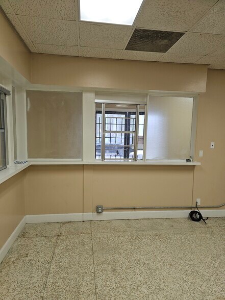 More Photos Of 8300 Homestead Rd, Houston Medical For Sale