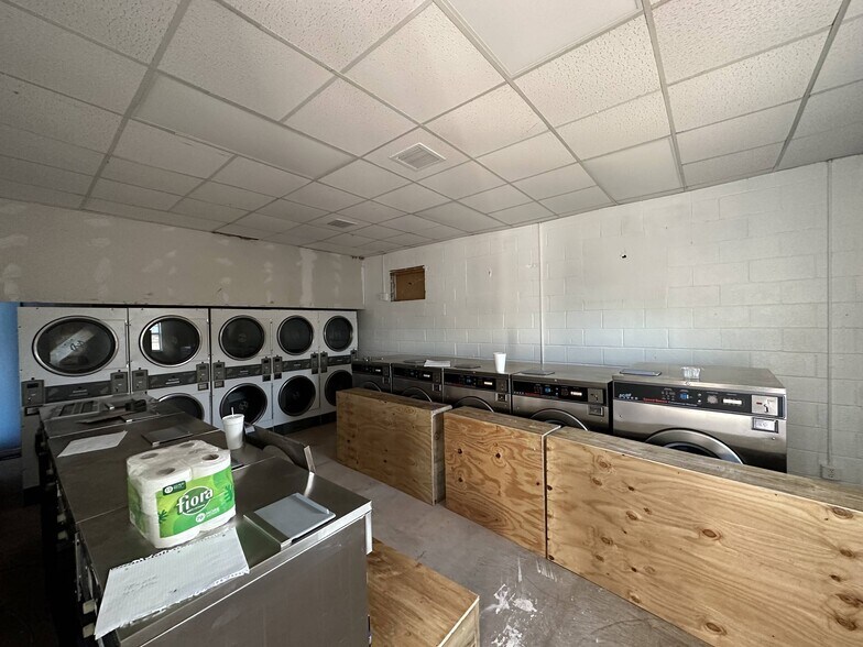 More Photos Of 110 W Carl Hubbell Blvd, Meeker Storefront Retail Office For Sale