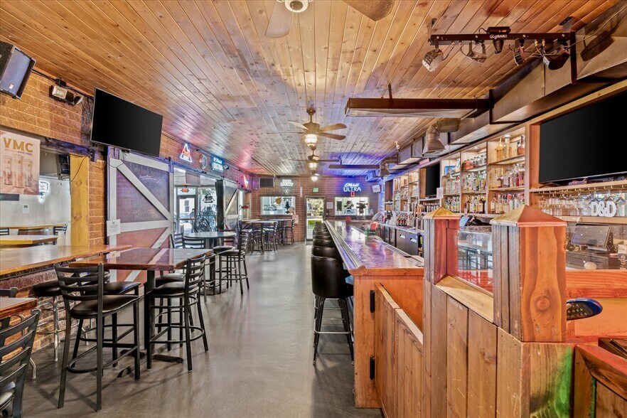 More Photos Of 315 5th St, Marysville Loft Creative Space For Sale