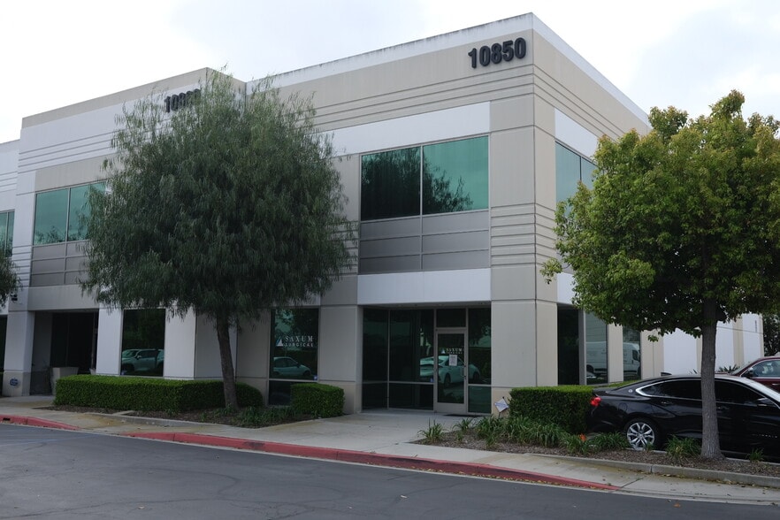 More Photos Of 10850-10880 Walker St, Cypress Warehouse For Sale