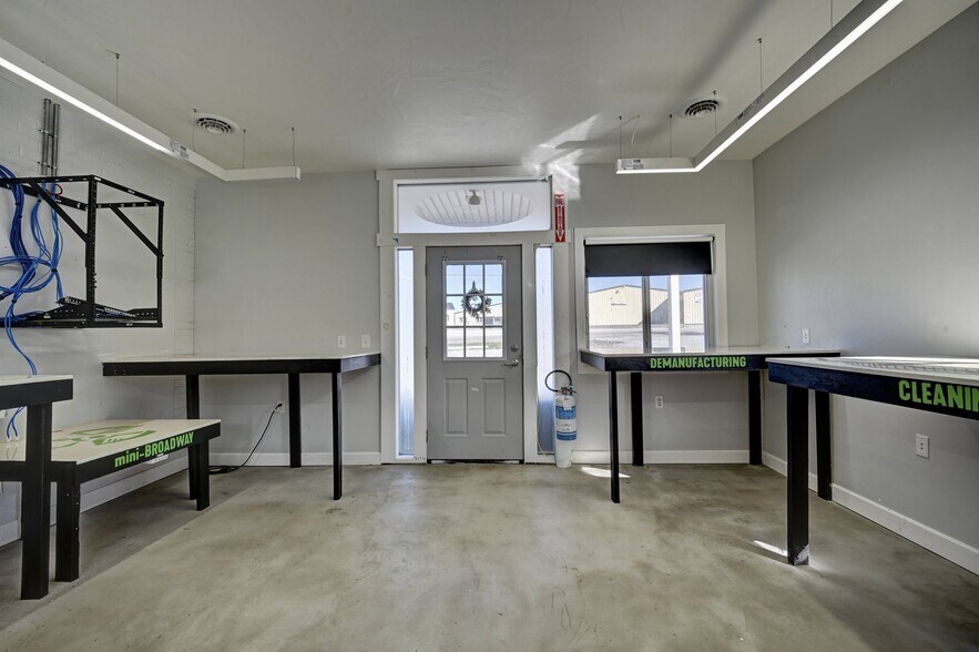 More Photos Of 7500 OH-515, Millersburg Office For Lease