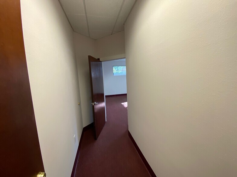 More Photos Of 165 Sabal Palm Dr, Longwood Medical For Lease