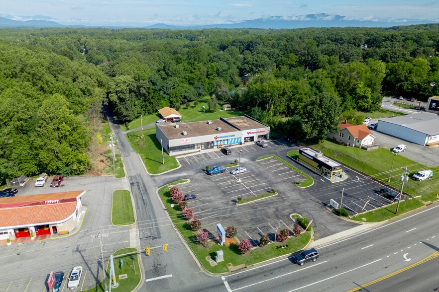 More Photos Of 4846 S Amherst Hwy, Madison Heights Unknown For Lease