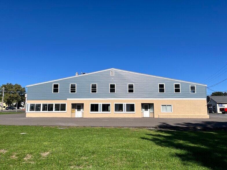 More Photos Of 1800 Brewerton Rd, Mattydale Freestanding For Sale