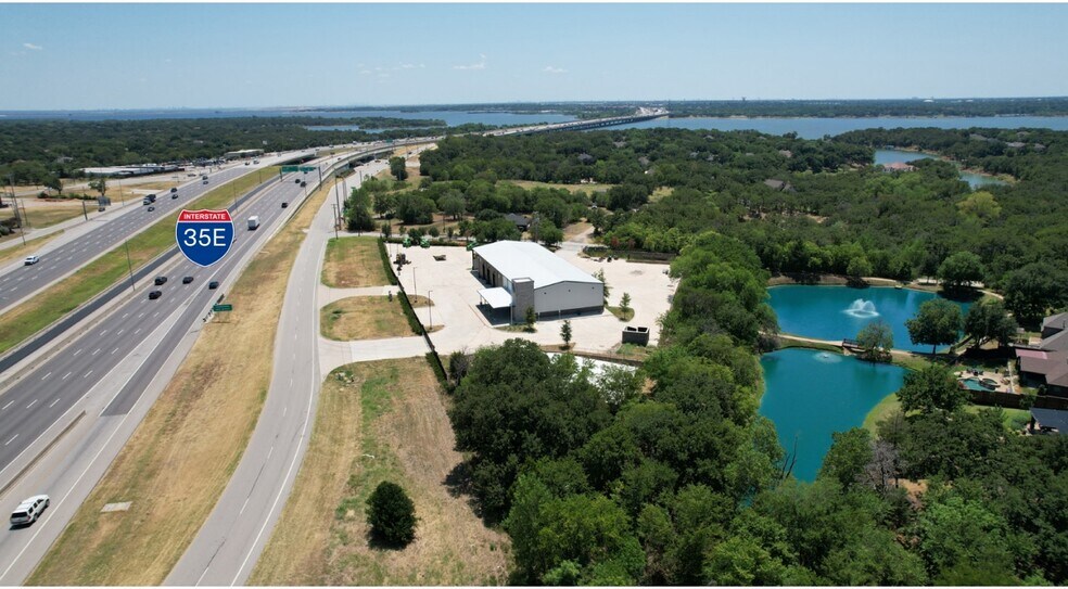 More Photos Of 8560 Interstate 35, Hickory Creek Warehouse For Lease