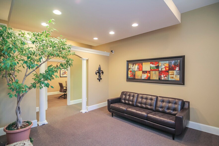 More Photos Of 3220 Office Pointe Pl, Louisville Office For Sale