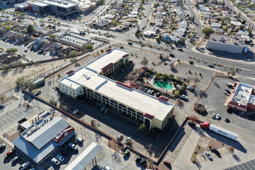 More Photos Of 900 N Yarbrough Dr, El Paso Hotel For Sale