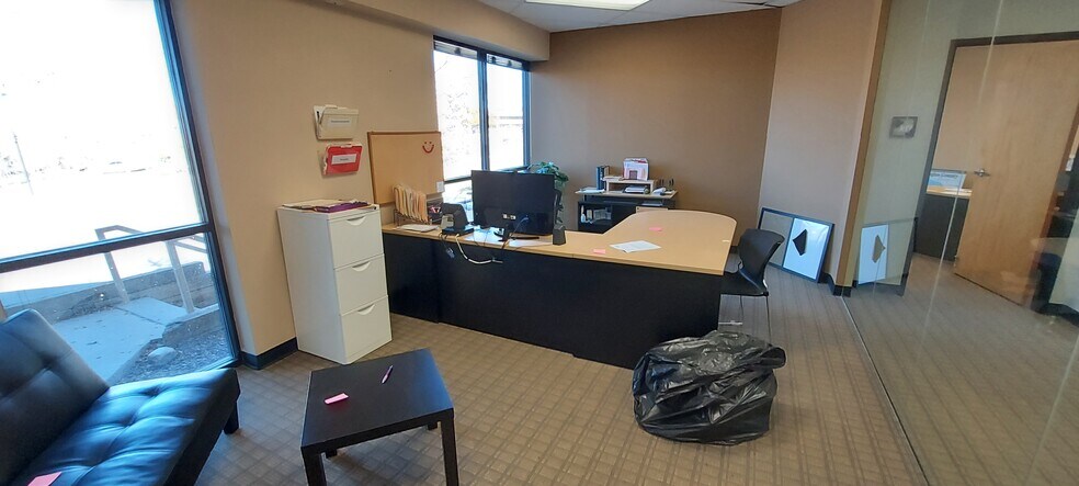 More Photos Of 7399 S Tucson Way, Centennial Flex For Lease