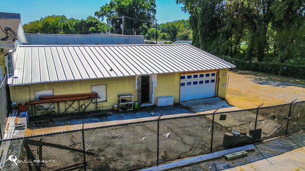 More Photos Of 1464 Willingham Dr, East Point Light Distribution For Sale