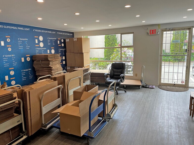 More Photos Of 9205-9265 Shaughnessy St, Vancouver Warehouse For Lease