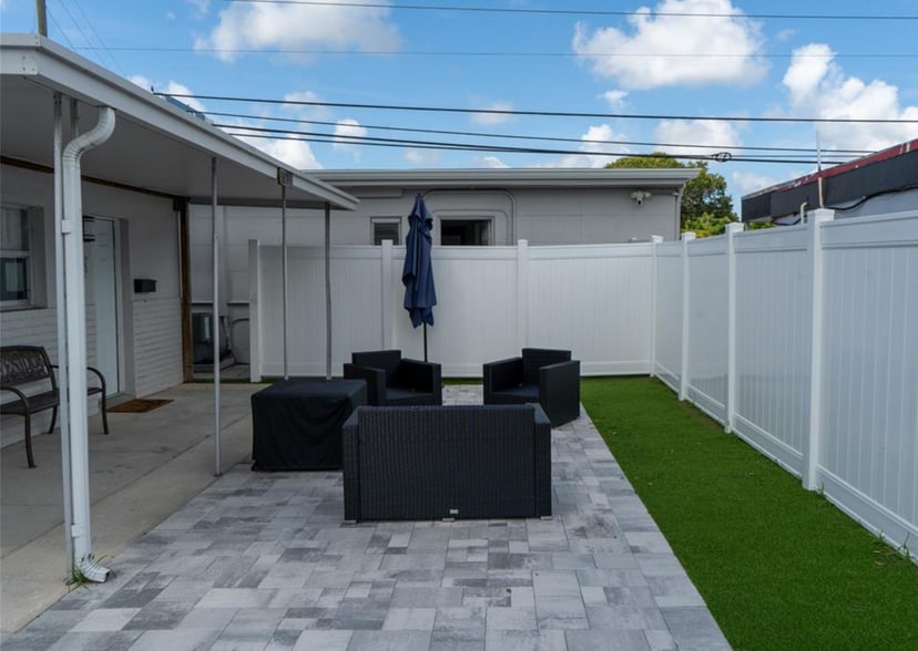 More Photos Of 10589 Seminole Blvd, Largo Apartments For Sale