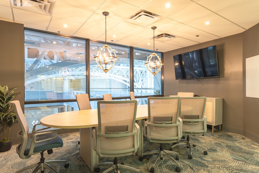 More Photos Of 515 N Flagler Dr, West Palm Beach Coworking Space