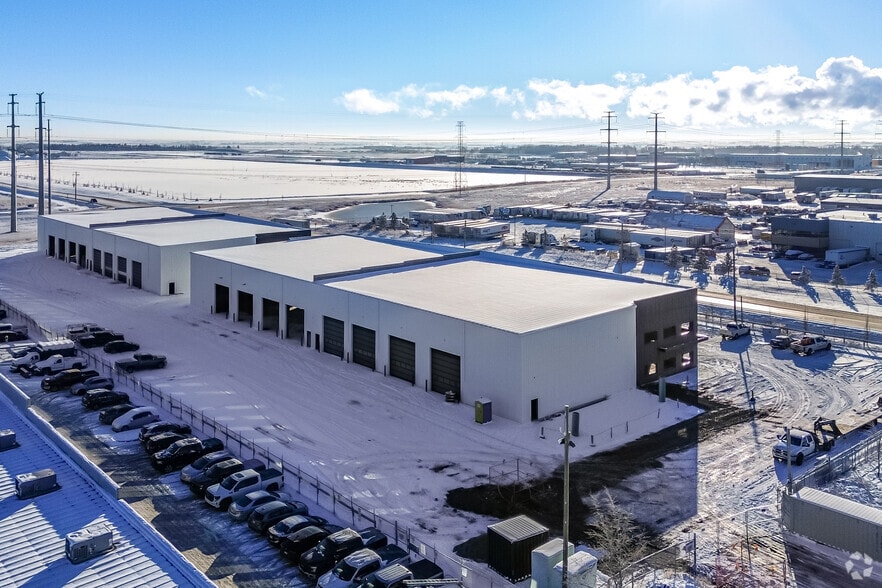 More Photos Of 6 Wrangler Pl, Rocky View C Service For Lease