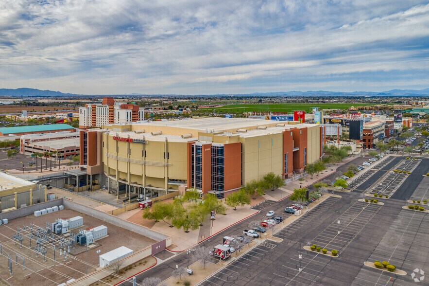 More Photos Of W Glendale Ave @ SEC Glendale Ave & Loop 101, Glendale Unknown For Lease
