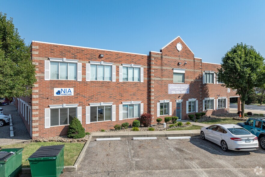 More Photos Of 7535-7735 Granger Rd, Valley View Flex For Lease