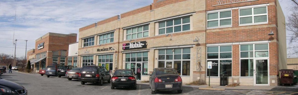 More Photos Of 100-204 E Capitol Dr, Milwaukee General Retail For Lease