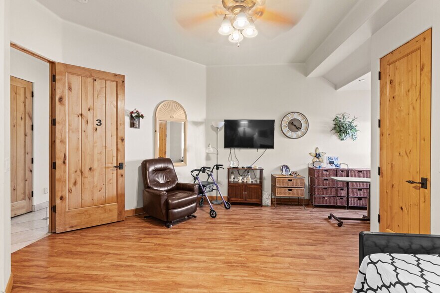 More Photos Of 10027 E Hillview St, Mesa Assisted Living For Sale