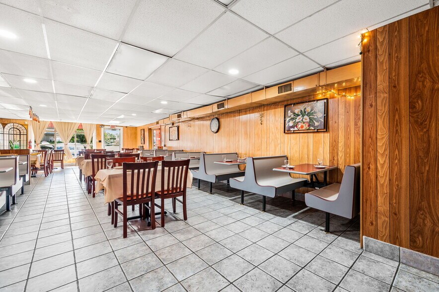 More Photos Of 2847 Ridge Pike, Trooper Restaurant For Lease