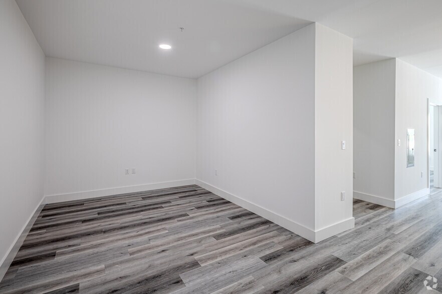 More Photos Of 102 Washington Ave, Belleville Apartments For Lease