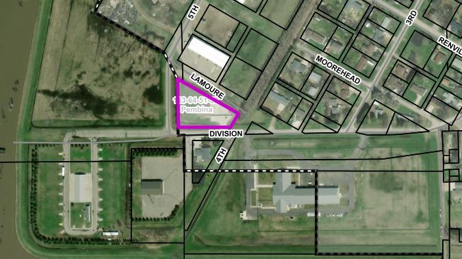 More Photos Of 473 Division St, Pembina Office For Sale