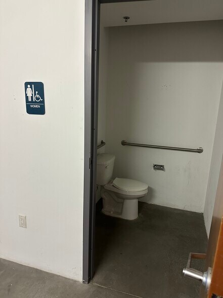 More Photos Of 25 E 12th St, Kansas City Apartments For Lease