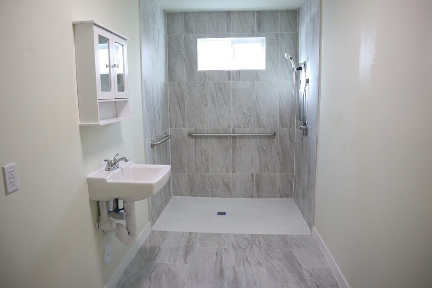 More Photos Of 1516 W 12th Pl, Los Angeles Apartments For Sale