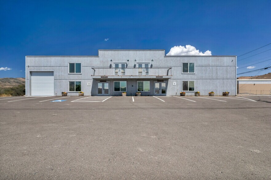 More Photos Of 2 Brown dr, Mound House Manufacturing For Sale