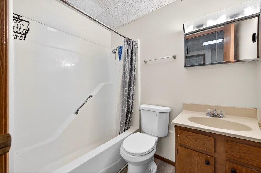 More Photos Of 500 W State St, Jacksonville Apartments For Sale