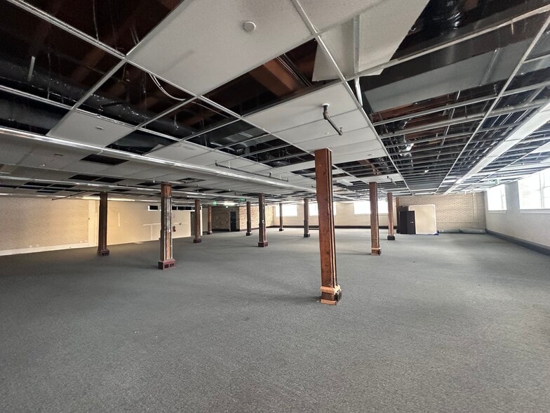 More Photos Of 600 7th St NW, Grand Rapids Apartments For Lease