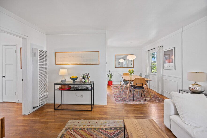 More Photos Of 3017 4th St, Santa Monica Apartments For Sale