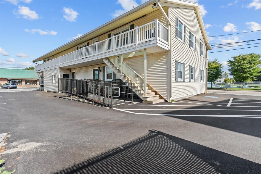 More Photos Of 47 Chelmsford St, Chelmsford Storefront Retail Residential For Sale