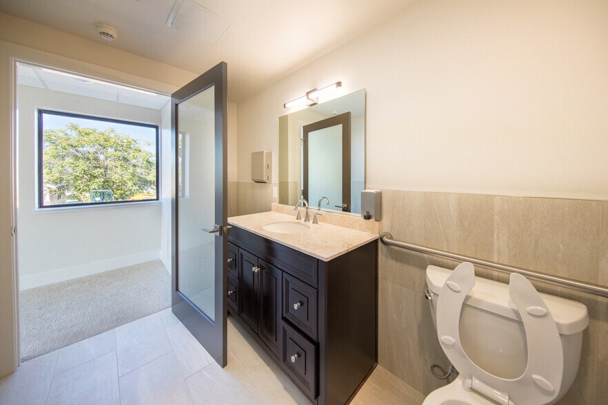 More Photos Of 600 Mill St, Reno Office For Sale