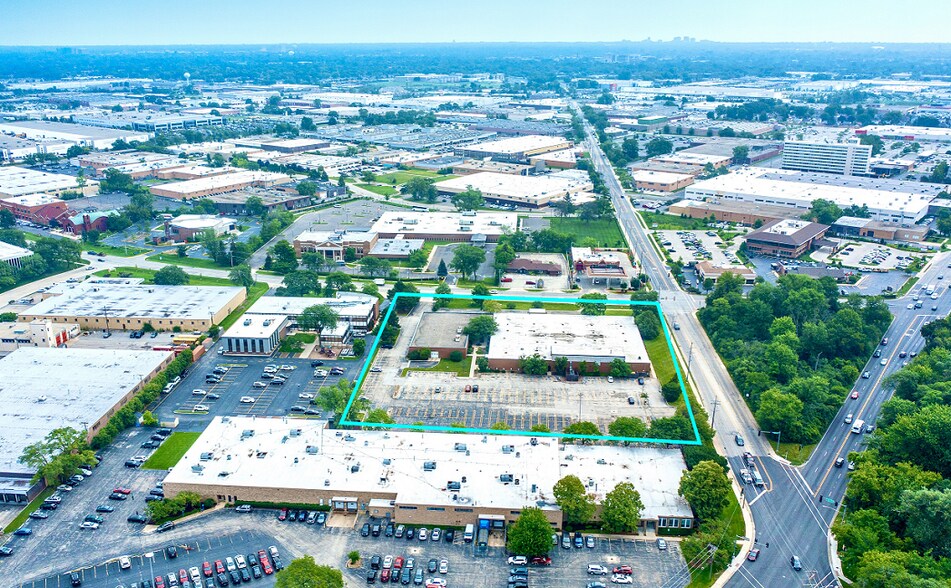 More Photos Of 7230 N Caldwell Ave, Niles Flex For Lease