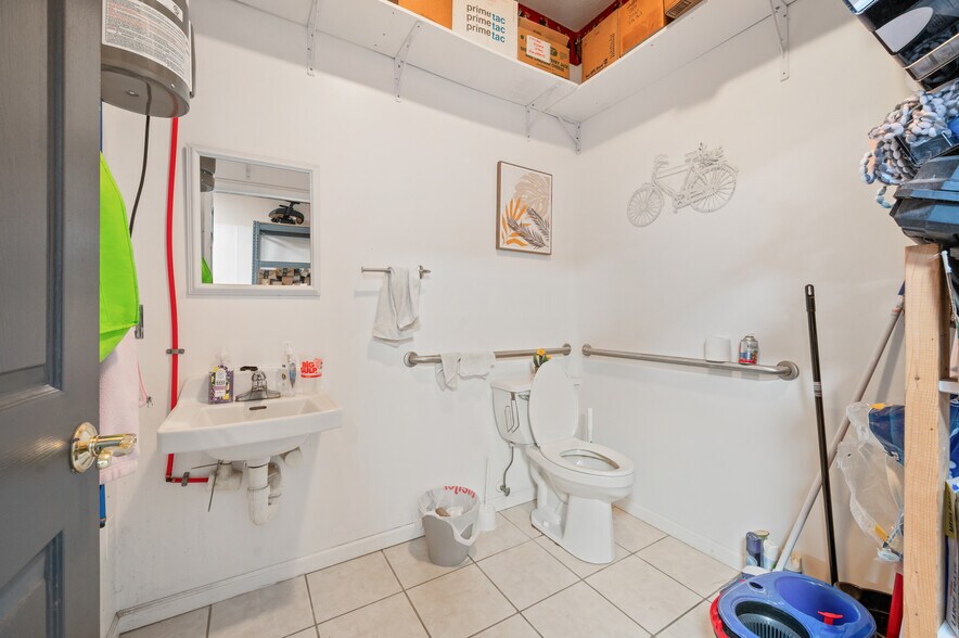 More Photos Of 8826 34 Rd, Cadillac Storefront For Sale