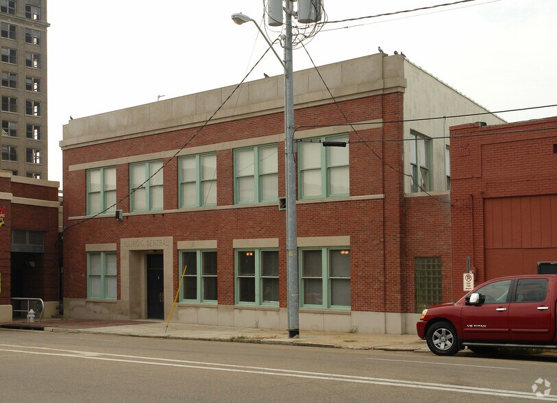 More Photos Of 301 W Capitol St, Jackson Office For Lease