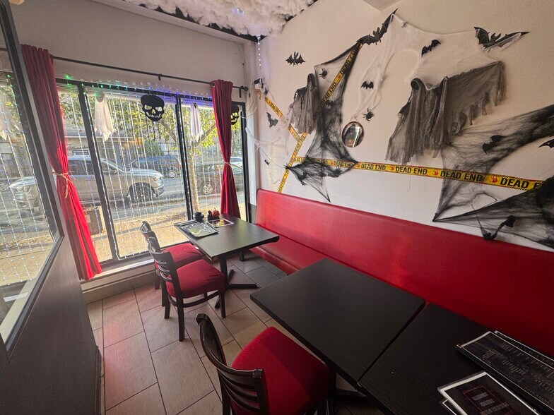 More Photos Of 1620 Bloor St W, Toronto Storefront Retail Residential For Sale