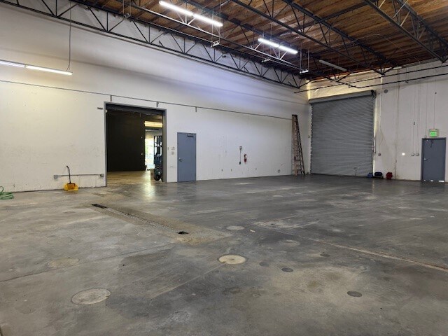 More Photos Of 9175 Union Park Way, Elk Grove Warehouse For Lease