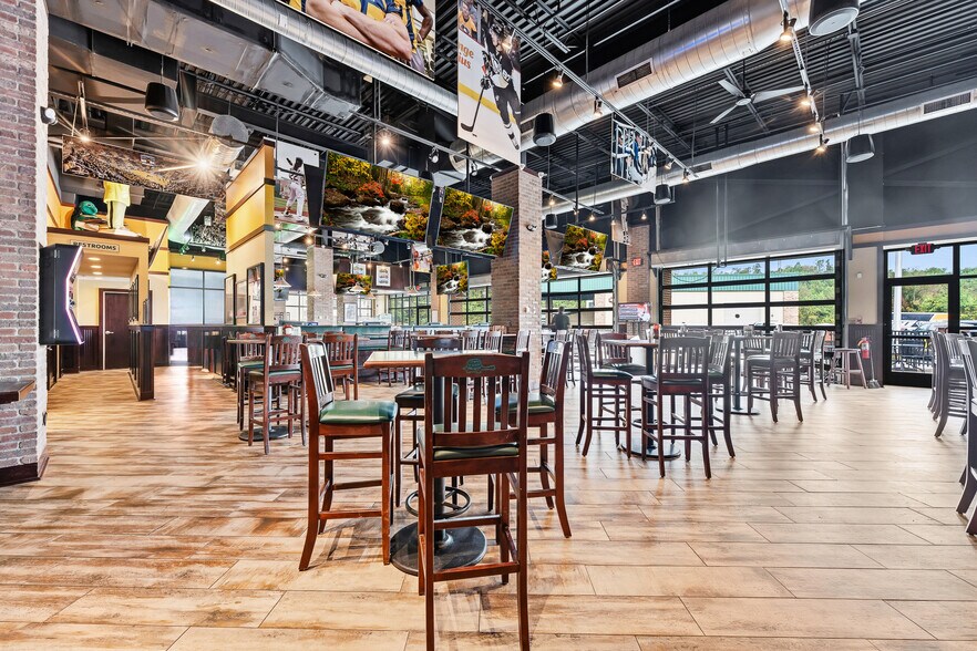 More Photos Of 7100 Willie G Ave, Morgantown Storefront For Sale