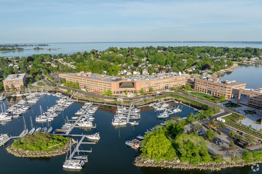 More Photos Of 208 Harbor Dr, Stamford Unknown For Lease