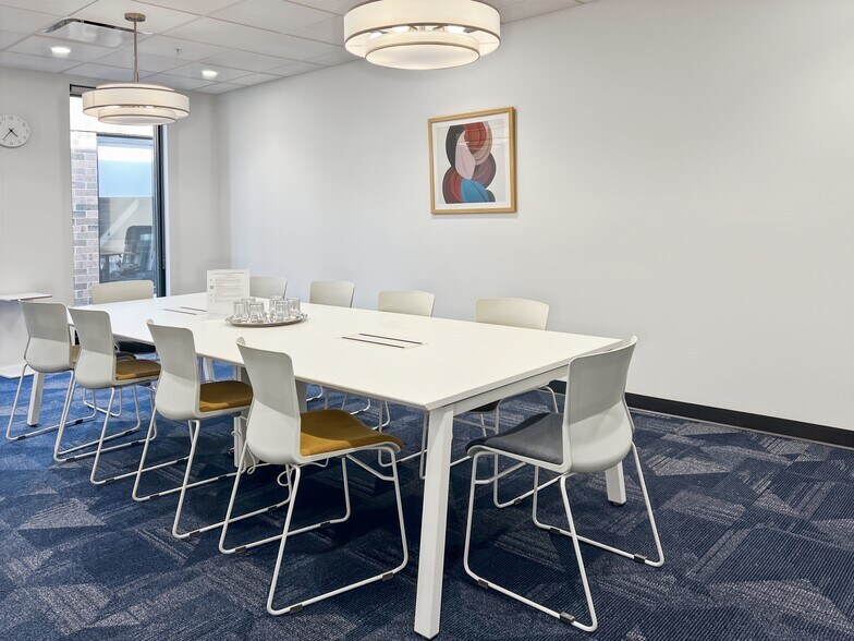 More Photos Of 205 W Grand Ave, Bensenville Coworking Space