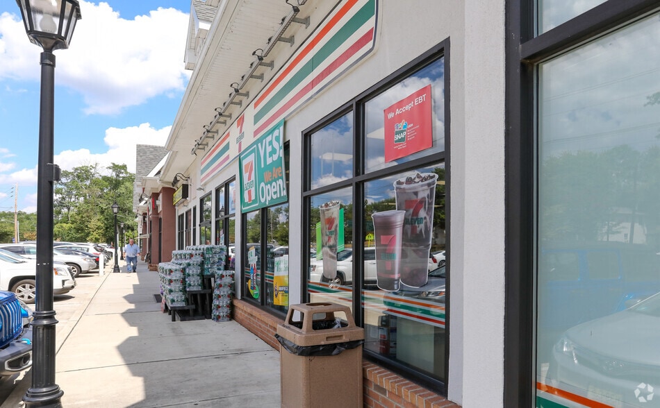 More Photos Of 111 Main St, East Brunswick Storefront For Lease