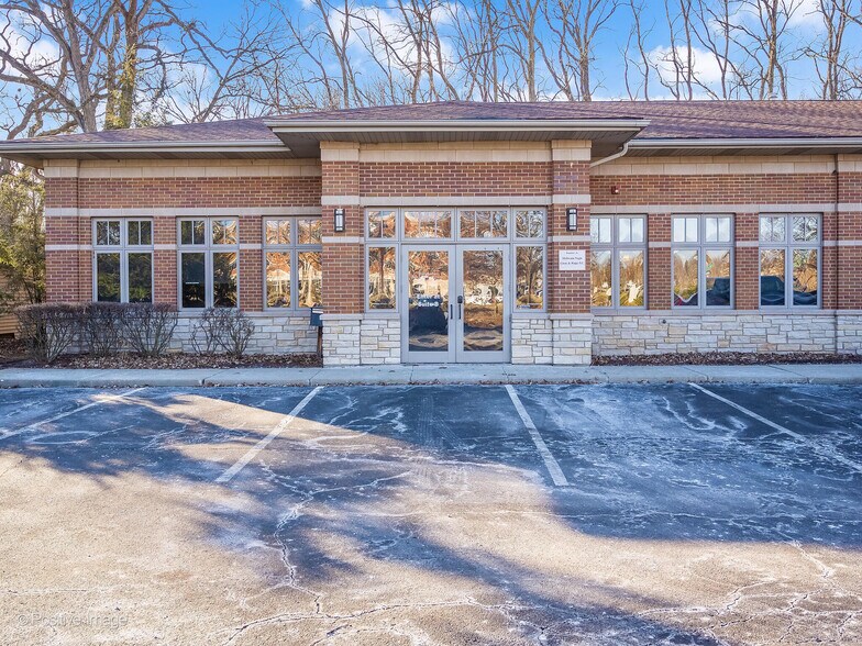 More Photos Of 400 Knoll St, Wheaton Office For Sale