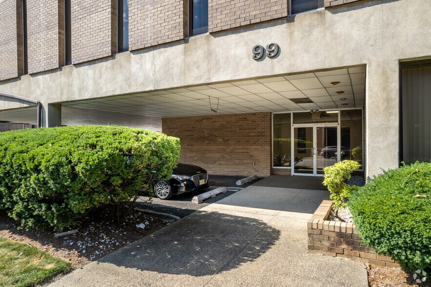 More Photos Of 99 Morris Ave, Springfield Office For Lease