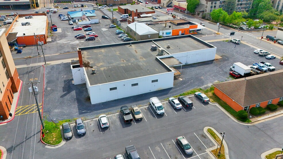 More Photos Of 60 E Rock St, Harrisonburg Light Distribution For Lease