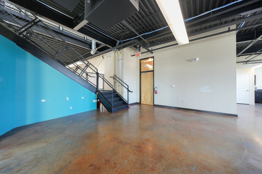 More Photos Of 214 W Tremont Ave, Charlotte Office For Lease