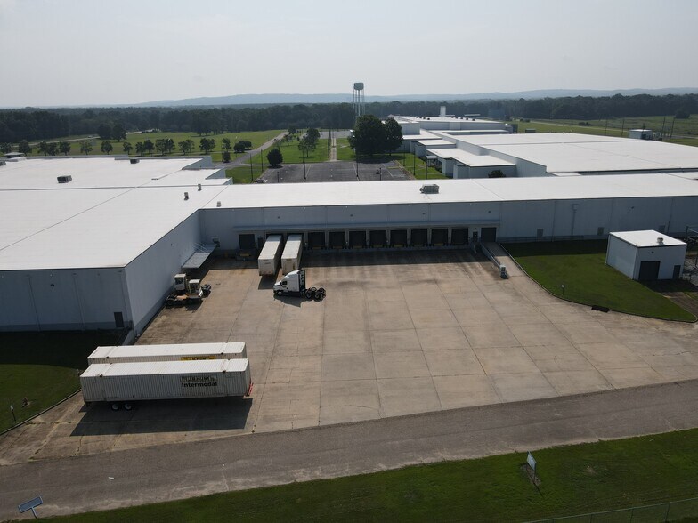 More Photos Of 3145 Elmore Rd, Wetumpka Manufacturing For Lease