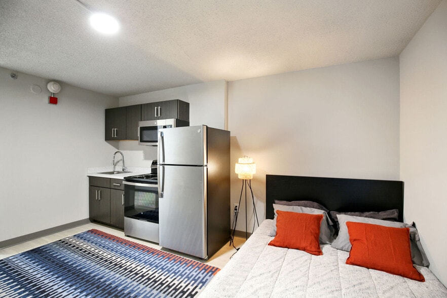 More Photos Of 34911 Van Dyke Ave, Sterling Heights Apartments For Lease