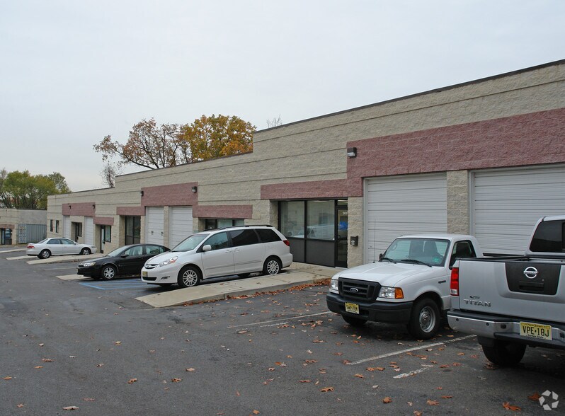 More Photos Of 110 Harmon Dr, Blackwood Light Distribution For Lease