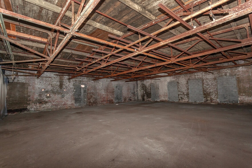 More Photos Of 1698 Main St, Peekskill Manufacturing For Lease