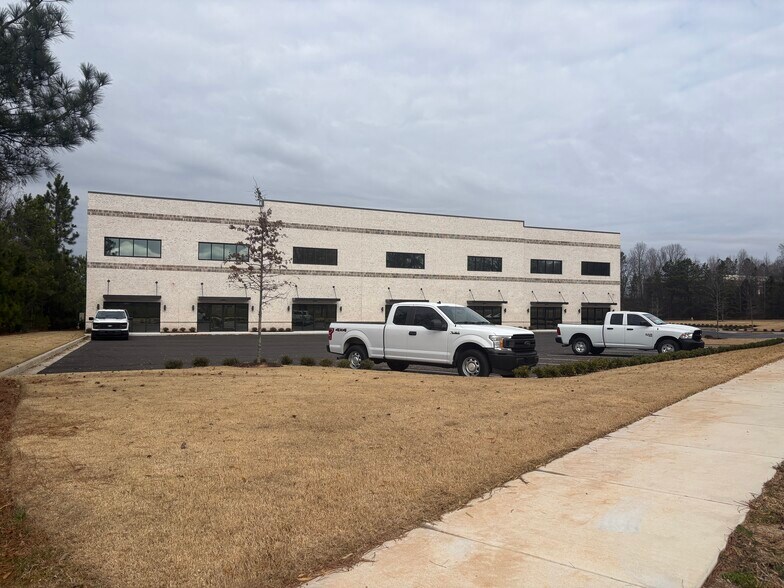 More Photos Of 4105 Commerce Street, Flowery Branch Light Manufacturing For Lease